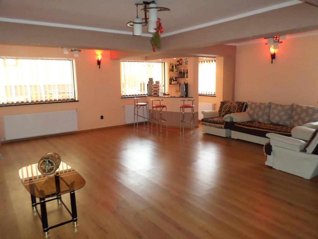 Casa Montana Buşteni Cameră foto
